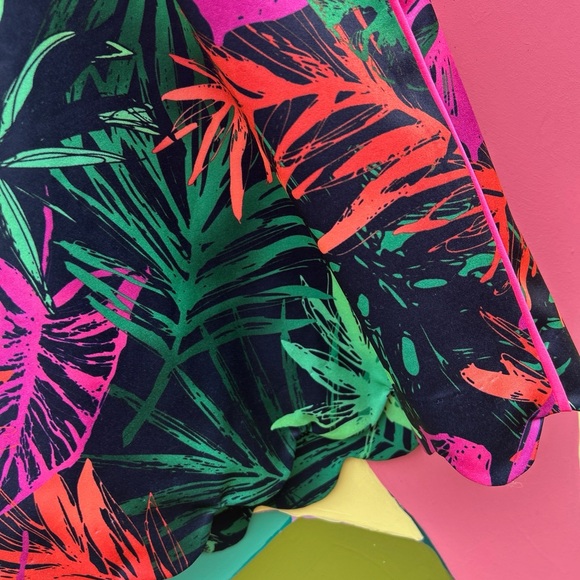 Lady Hagen‎ Leaf Print Skirt - Green and Pink - Picture 4 of 5